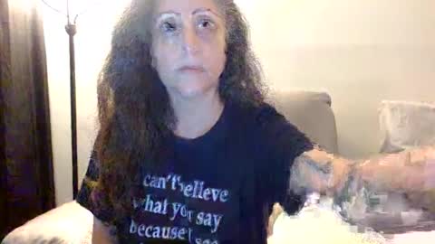 Snapshot of _sara_lynn_ chatting on 5, 8, 2026 Sara Lynn online show from 5, 8, 2026