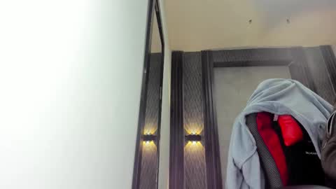 Selene online show from 9, 3, 2026