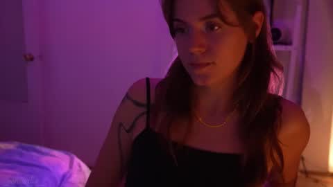 Snapshot of _sensualia_ chatting on 11, 9, 2025 Lia online show from 11, 9, 2025