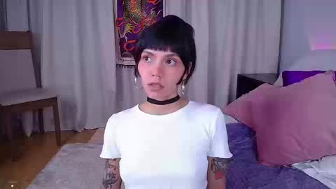 Snapshot of _sensualkitten_ chatting on 17, 3, 2026 Laura online show from 17, 3, 2026