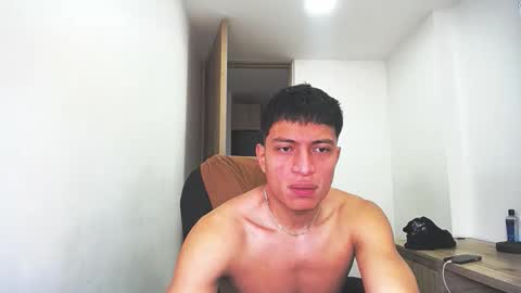 Juan Pablo-independent model online show from 4, 3, 2026