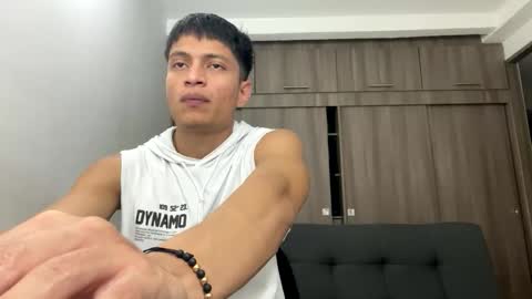 Juan Pablo-independent model online show from 8, 3, 2026