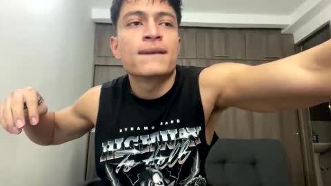 Juan Pablo-independent model online show from 13, 4, 2026