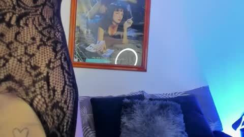 _silvia_vega_ online show from 2, 4, 2026