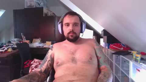 Snapshot of _smiley_bear27 chatting on 12, 10, 2025 _smiley_bear27 online show from 12, 10, 2025