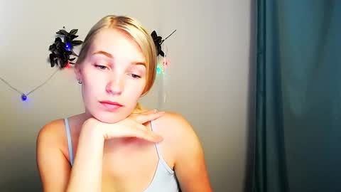 Snapshot of _snow_queen__ chatting on 16, 5, 2026 Rachel online show from 16, 5, 2026