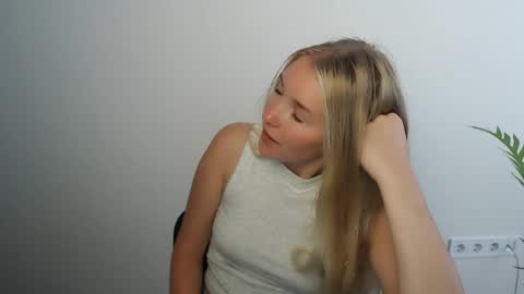 Snapshot of _snow_queen__ chatting on 8, 6, 2026 Rachel online show from 8, 6, 2026