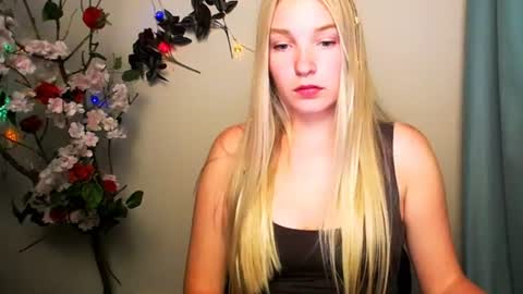 Snapshot of _snow_queen__ chatting on 10, 6, 2026 Rachel online show from 10, 6, 2026