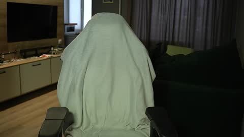 OLIVERpvt is open online show from 13, 2, 2026