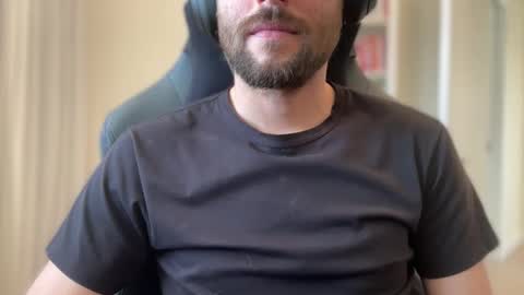 Snapshot of _ur_happy_meal chatting on 27, 3, 2026 DJ online show from 27, 3, 2026