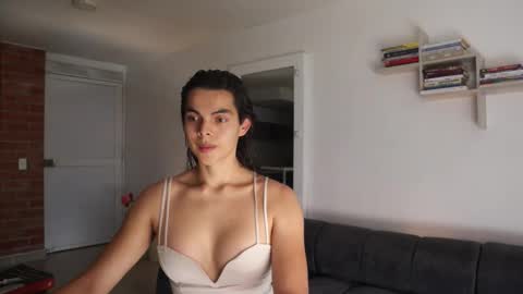 Anastasia Vahos online show from 5, 11, 2025