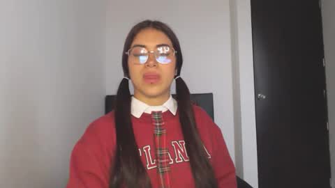 Snapshot of _valentinax_ chatting on 14, 2, 2026 Vale online show from 14, 2, 2026