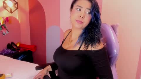 _valeryboobs_ online show from 13, 4, 2026