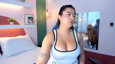 Snapshot of _valeryboobs_ chatting on 26, 5, 2026 _valeryboobs_ online show from 26, 5, 2026