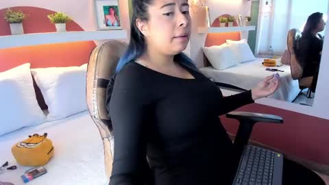 Snapshot of _valeryboobs_ chatting on 27, 5, 2026 _valeryboobs_ online show from 27, 5, 2026