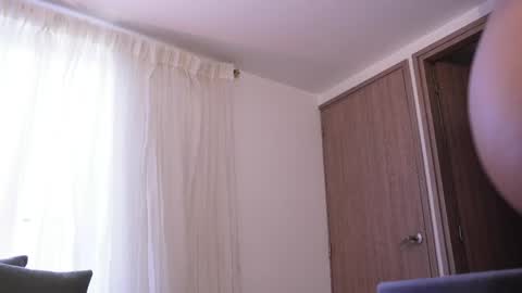 Snapshot of _victoria_florez chatting on 4, 6, 2026 VICTORIA online show from 4, 6, 2026