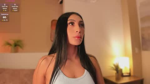 Snapshot of _victoria_lee chatting on 5, 5, 2026 Victoria online show from 5, 5, 2026