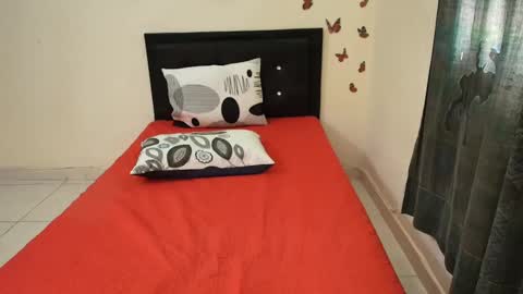 _victoriia_971 online show from 5, 3, 2025