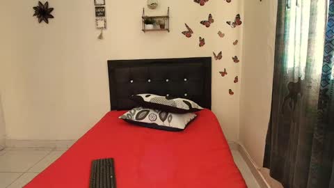 _victoriia_971 online show from 6, 3, 2025