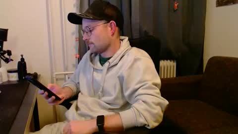 _whoisthatguy_ online show from 18, 12, 2025