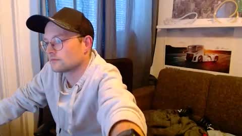 Snapshot of _whoisthatguy_ chatting on 12, 5, 2026 _whoisthatguy_ online show from 12, 5, 2026