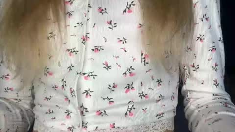 _wide_eyed_ online show from 6, 1, 2026