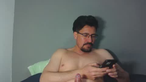 Snapshot of _yjesneth2011 chatting on 8, 10, 2025 _yjesneth2011 online show from 8, 10, 2025