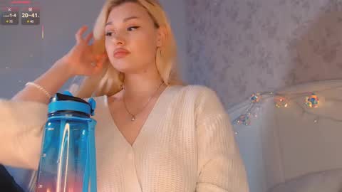 Snapshot of a1l3na_al3 chatting on 2, 3, 2025   Alena  online show from 2, 3, 2025