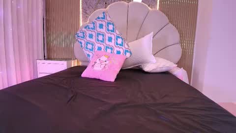 Aisha online show from 7, 11, 2025