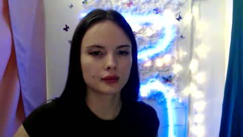 a_ariella_ online show from 2, 10, 2025