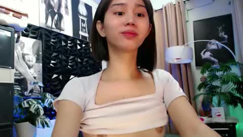 Snapshot of a_r_i_a_n_n_a chatting on 16, 1, 2026 Lovely Yana online show from 16, 1, 2026