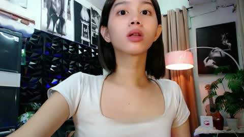 Snapshot of a_r_i_a_n_n_a chatting on 25, 4, 2026 Lovely Yana online show from 25, 4, 2026