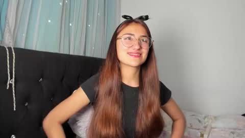 Snapshot of a_sexy_couple__ chatting on 9, 3, 2026 A Sexy Couple online show from 9, 3, 2026