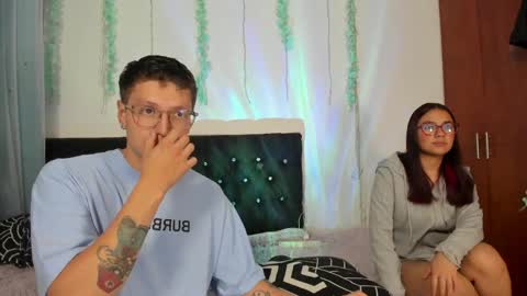 Snapshot of a_sexy_couple__ chatting on 9, 4, 2026 A Sexy Couple online show from 9, 4, 2026