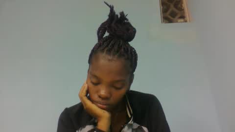 Snapshot of aadienne chatting on 14, 5, 2026 aadienne online show from 14, 5, 2026