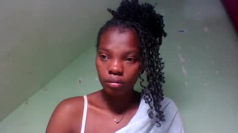 aadienne online show from 20, 6, 2026