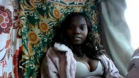 aadienne online show from 7, 7, 2026