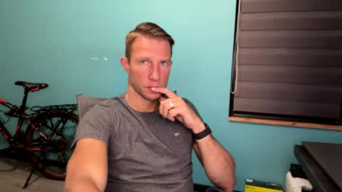 Snapshot of aann69 chatting on 17, 6, 2026 aann69 online show from 17, 6, 2026