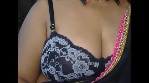 Snapshot of aaradhya_sexy_88 chatting on 18, 2, 2025 aaradhya_sexy_88 online show from 18, 2, 2025