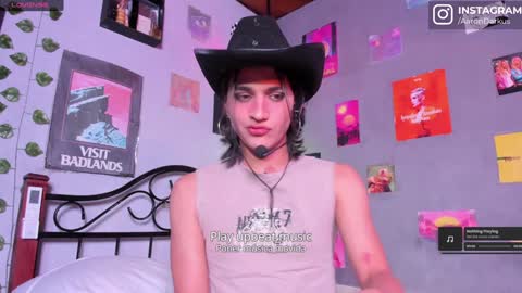 Aaron  online show from 8, 1, 2025