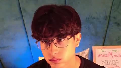 Aaron Ezequiel online show from 12, 5, 2026