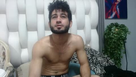 aaron_jones_1 online show from 29, 5, 2026