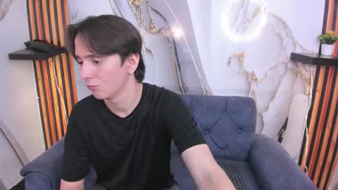 Aaron online show from 27, 10, 2025