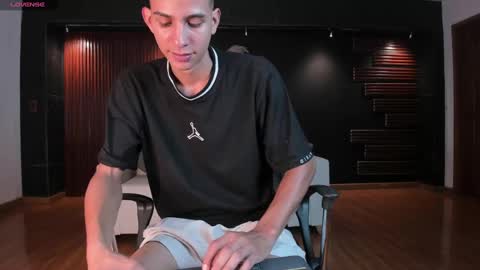 Aaron online show from 27, 12, 2024