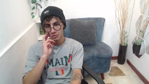 Snapshot of aaronbeer_ chatting on 13, 2, 2026 Aaron online show from 13, 2, 2026