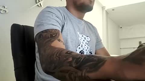 Snapshot of aaronhunter__ chatting on 14, 1, 2025 ig aaron hunter123 online show from 14, 1, 2025