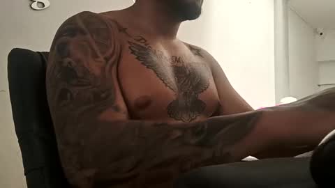 Snapshot of aaronhunter__ chatting on 30, 1, 2025 ig aaron hunter123 online show from 30, 1, 2025