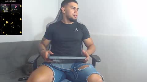 Snapshot of aaronhunter__ chatting on 21, 9, 2025 ig aaron hunter123 online show from 21, 9, 2025