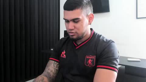 Snapshot of aaronhunter__ chatting on 16, 2, 2026 ig aaron hunter123 online show from 16, 2, 2026