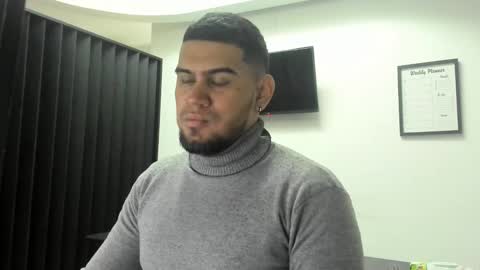 Snapshot of aaronhunter__ chatting on 24, 2, 2026 ig aaron hunter123 online show from 24, 2, 2026